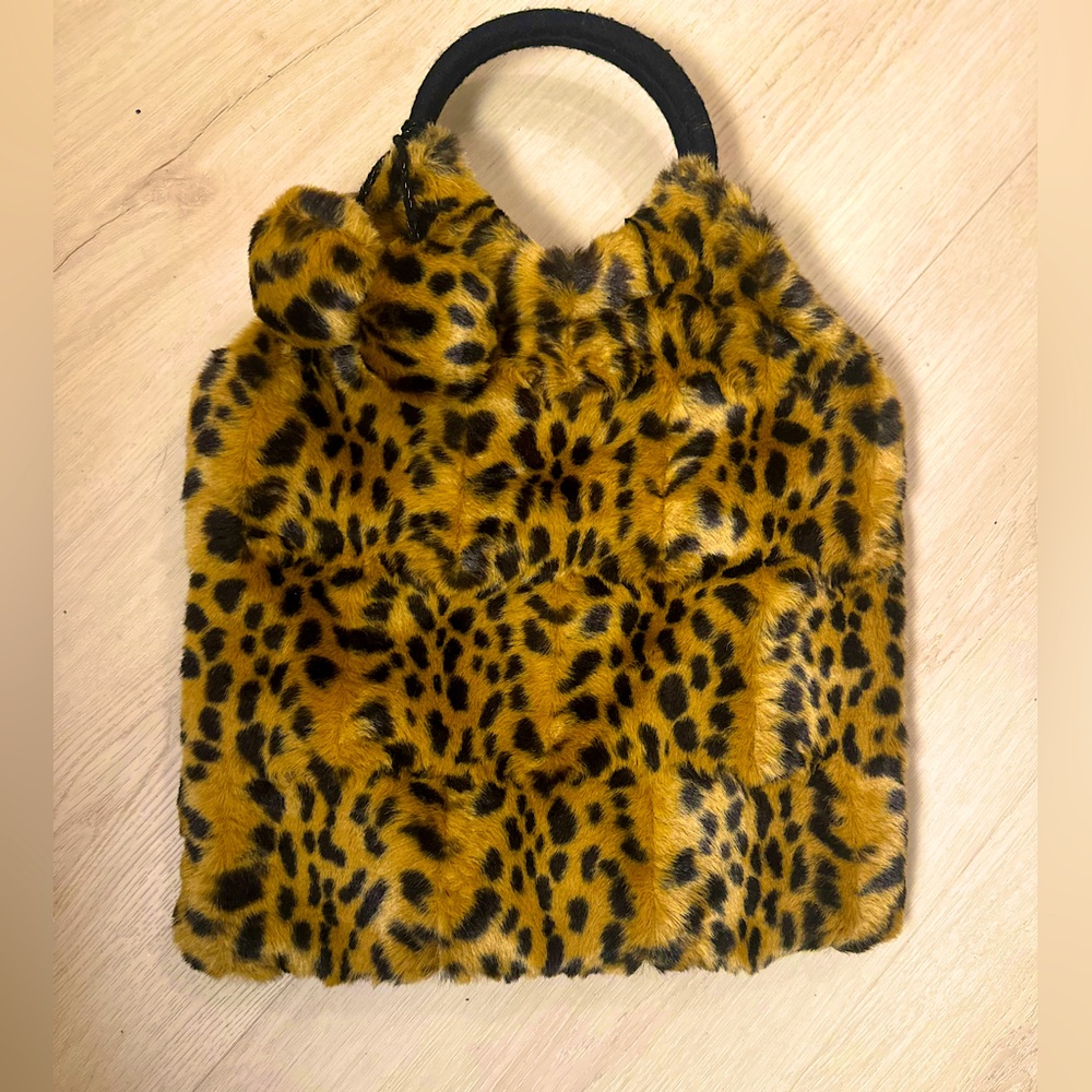 AMERICA & BEYOND Women’s Fab Faux Fur Leopard Print Pom-Pom Tote Foldover Clutch